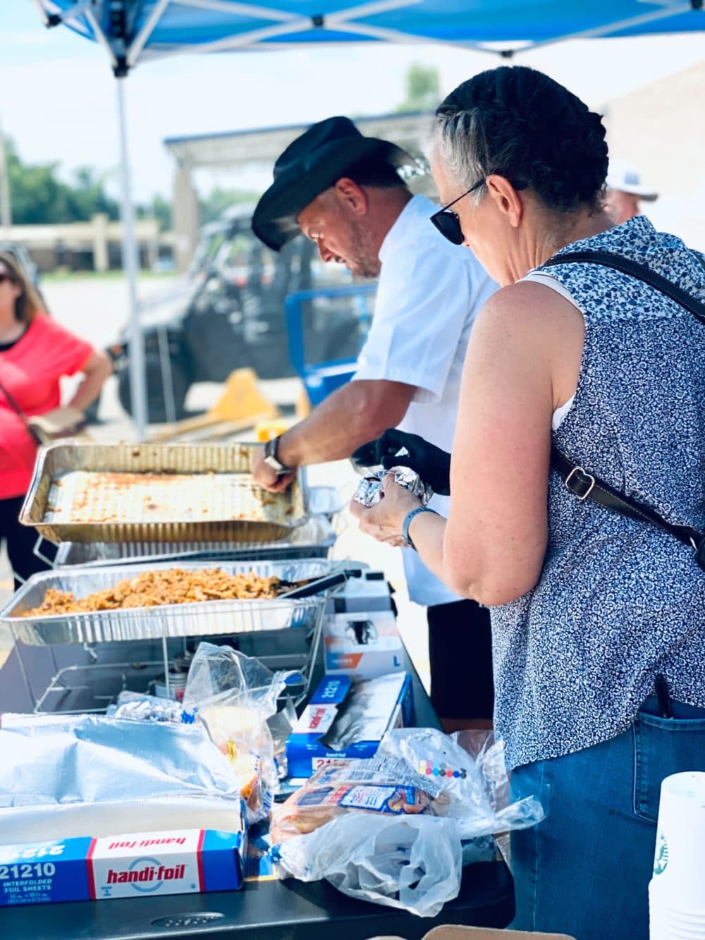 Chef Joe Arvin cooking for flood survivors. (Courtesy of Joe Arvin)