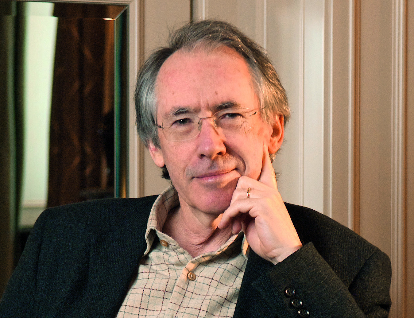 Ian McEwan (Courtesy of Bastian Schweitzer Diogenes Verlag)