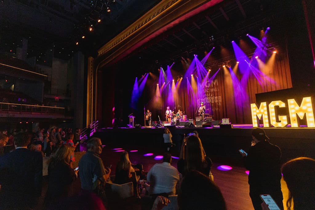 new-mgm-music-hall-at-fenway-is-designed-with-musicians-in-mind-wbur-news