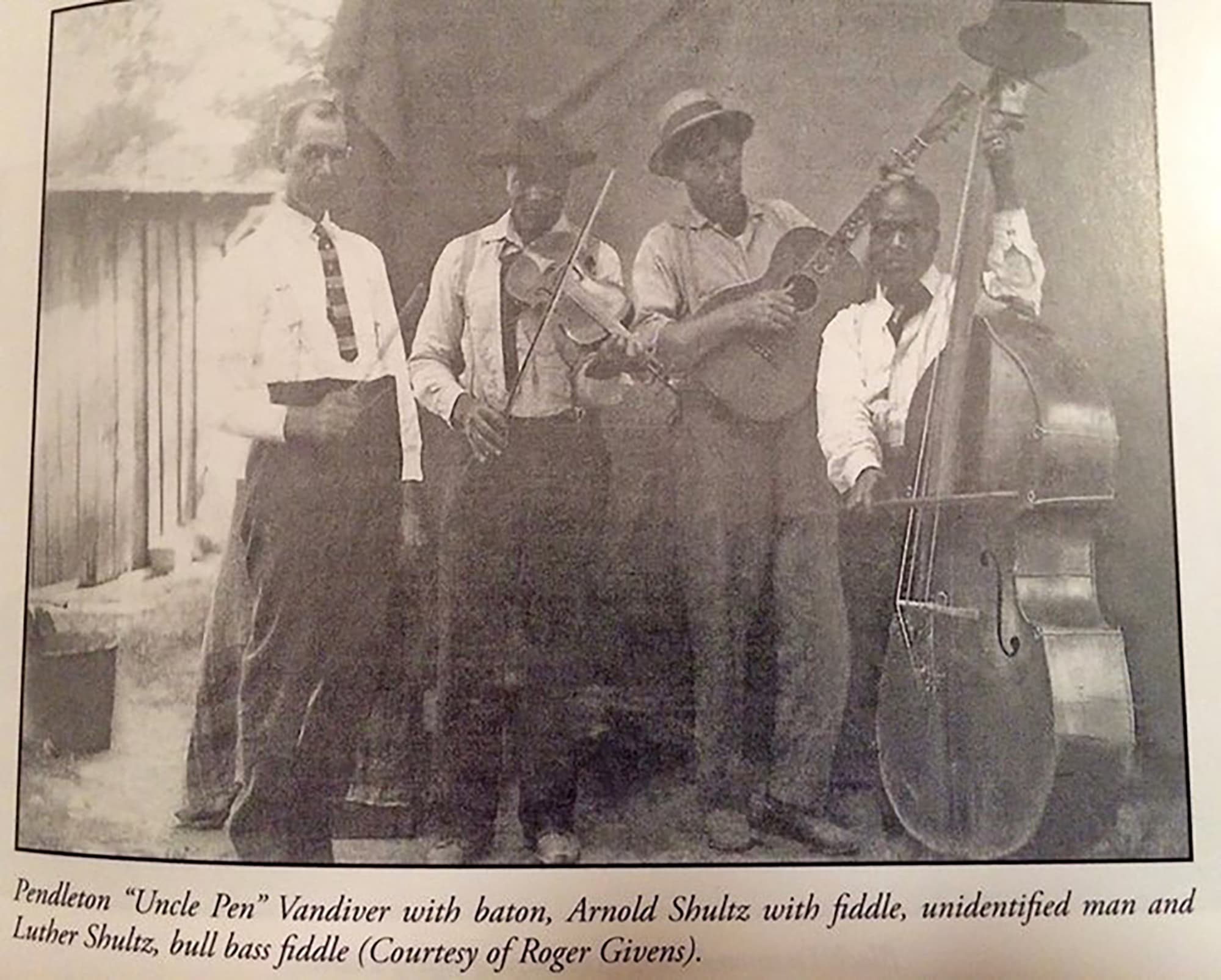 Arnold Shultz with Pen Vandiver and the band. (The IBMA Foundation)