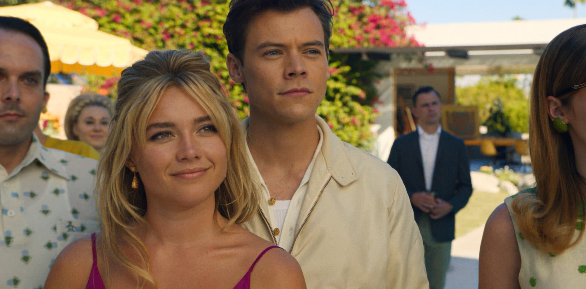 Florence Pugh and Harry Styles in &quot;Don't Worry Darling.&quot; (Courtesy Warner Bros. Pictures)