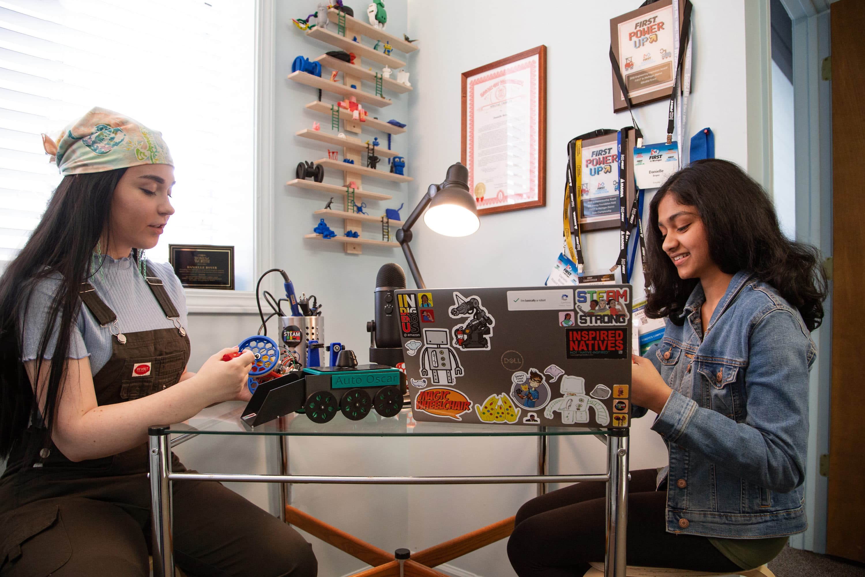 How robots can teach Native American children the power of 'us being ourselves'