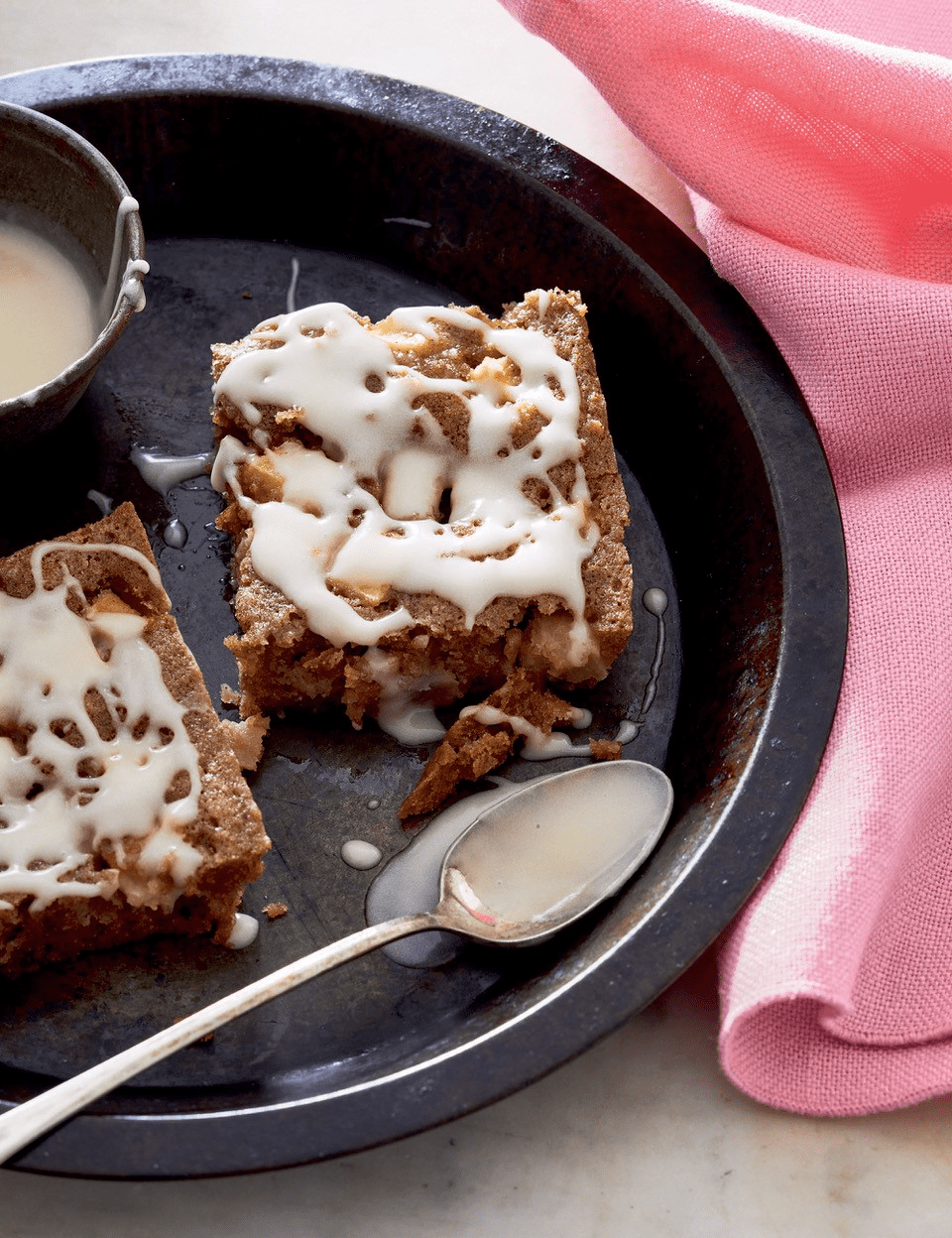 Apple fritter cake. (Dana Gallagher)