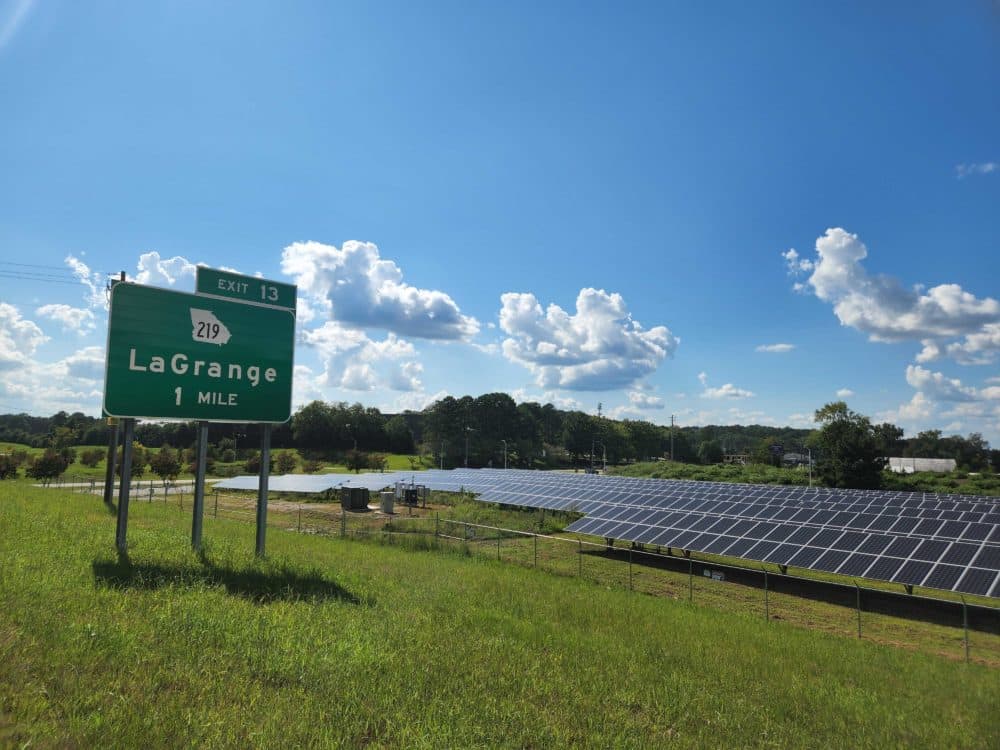 Along I-85 in West Georgia, previously vacant land now hosts 2,600 solar panels generating one megawatt of electricity, enough to power about 100 homes. (Courtesy of Emily Jones)