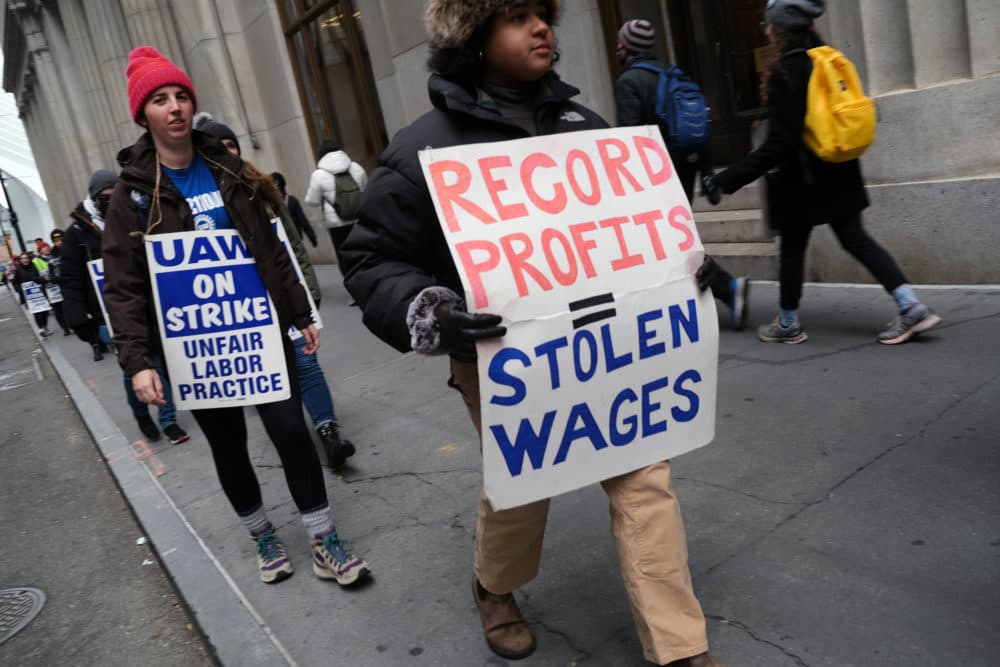 Employees of HarperCollins Publisher participate in a strike outside the company's offices in Manhattan on Nov. 15, 2022 in New York City. (Spencer Platt/Getty Images)