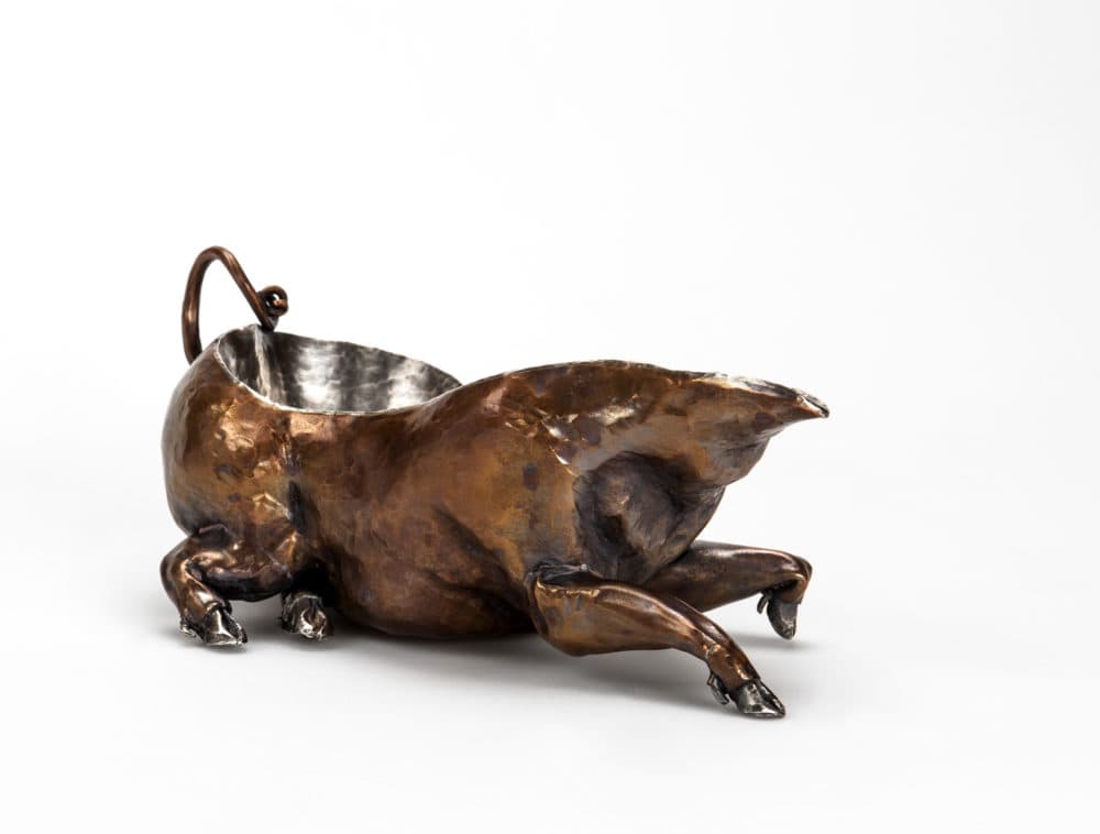 Michael Logan Woodle, &quot;Low on the Hog: Gravy Boat,&quot; 2014. (Courtesy T.J. Roth/Fuller Craft)