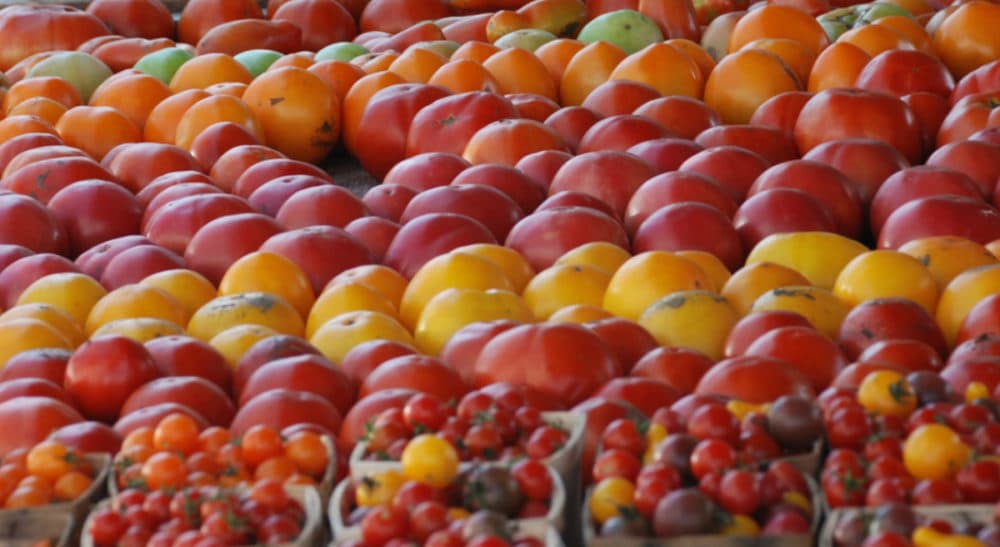 Tomatoes at a farmer's market  (kthread/Flickr)