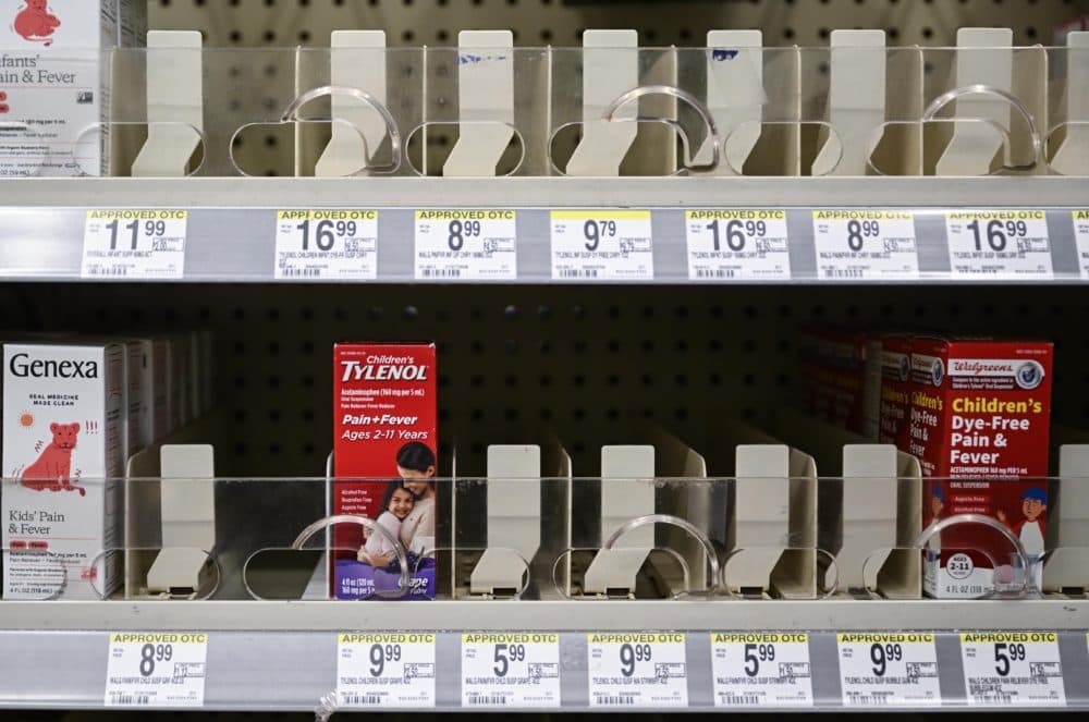 Nationwide medicine shortage worries U.S. parents amid tridemic (Fatih Aktas/Anadolu Agency via Getty Images)