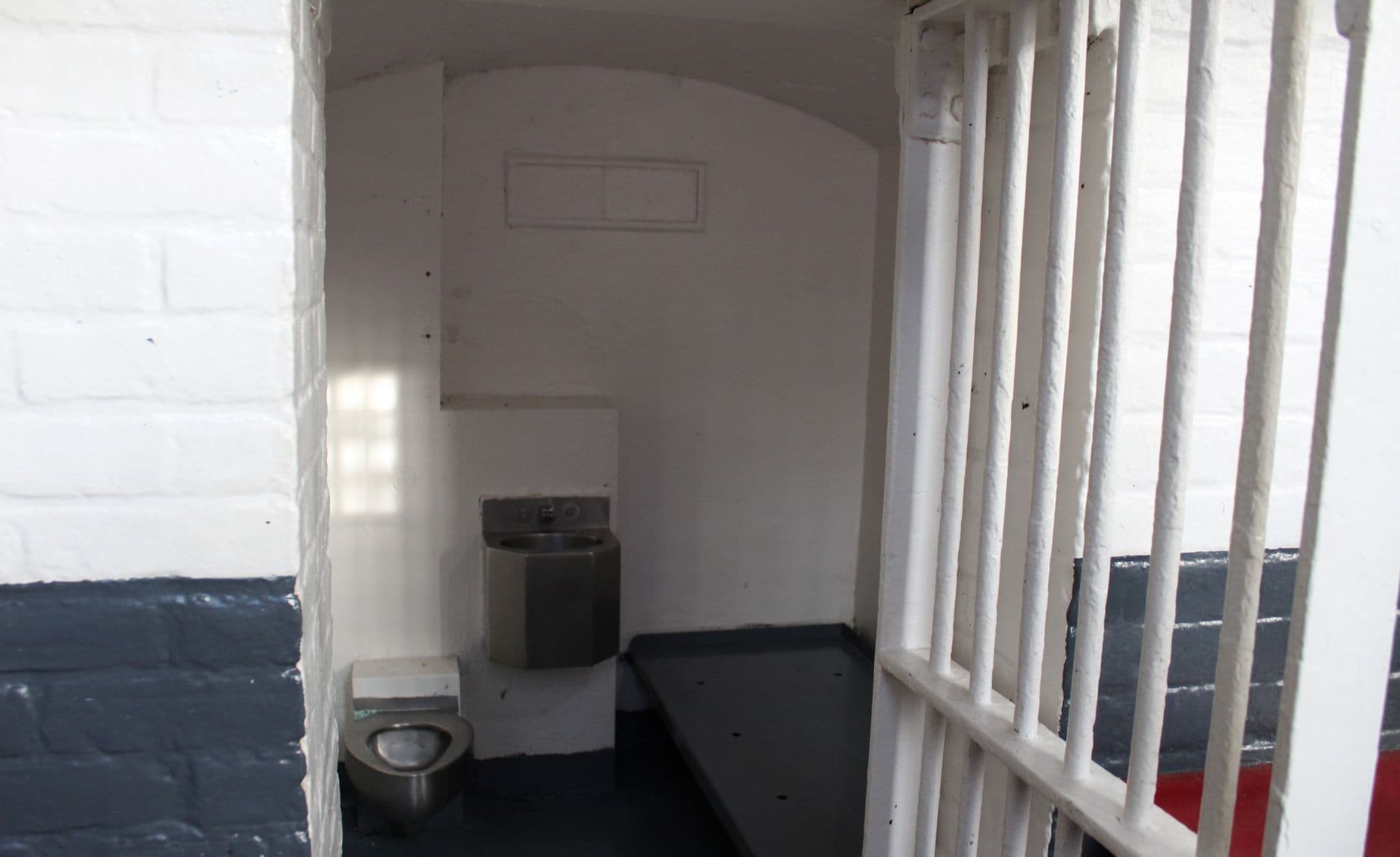 A cell in the Ash Street Jail. (Ben Berke/The Public's Radio)