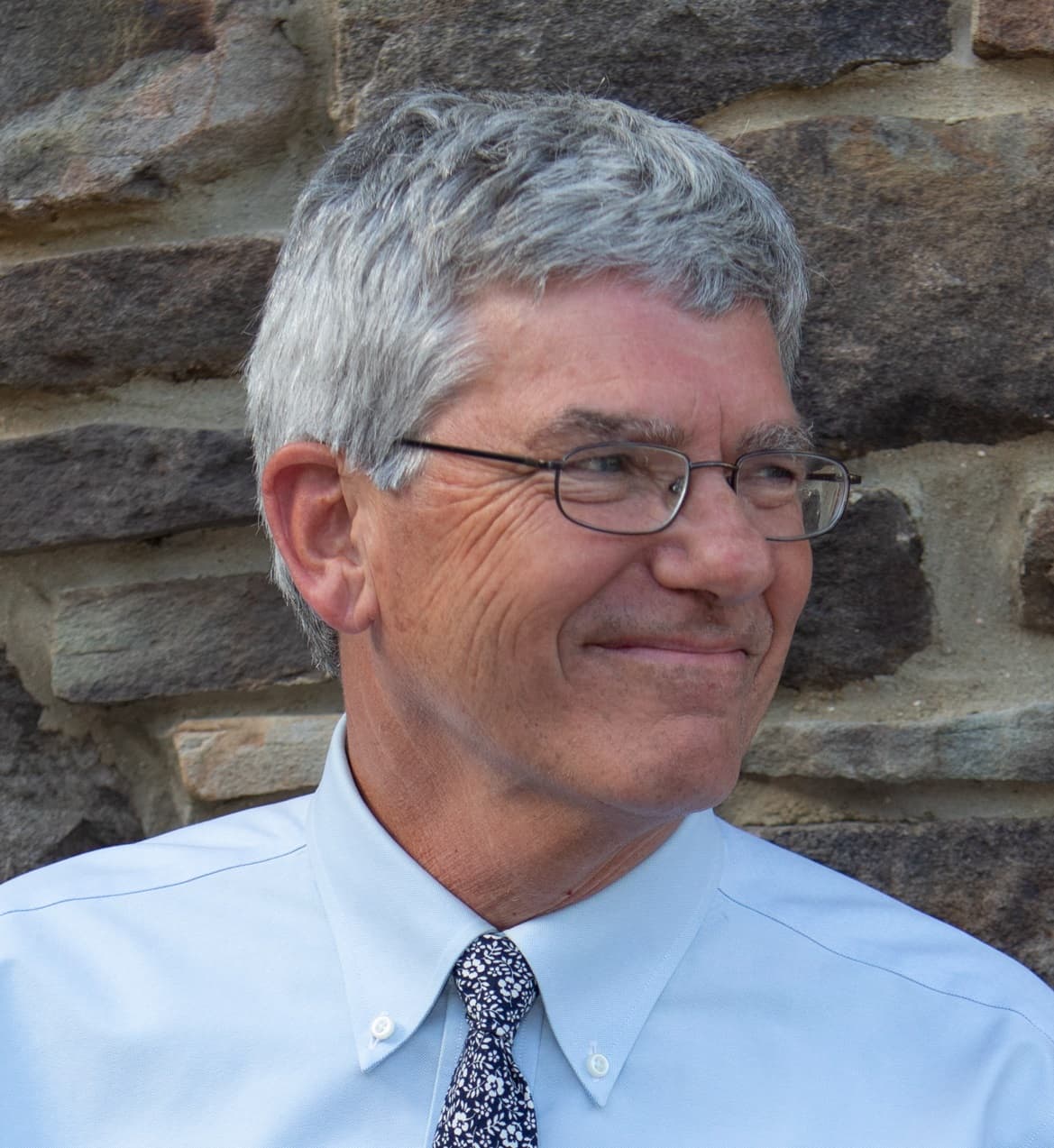 Headshot of Tom Putnam