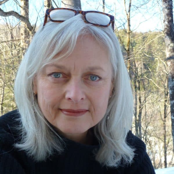 Headshot of Liz Vago