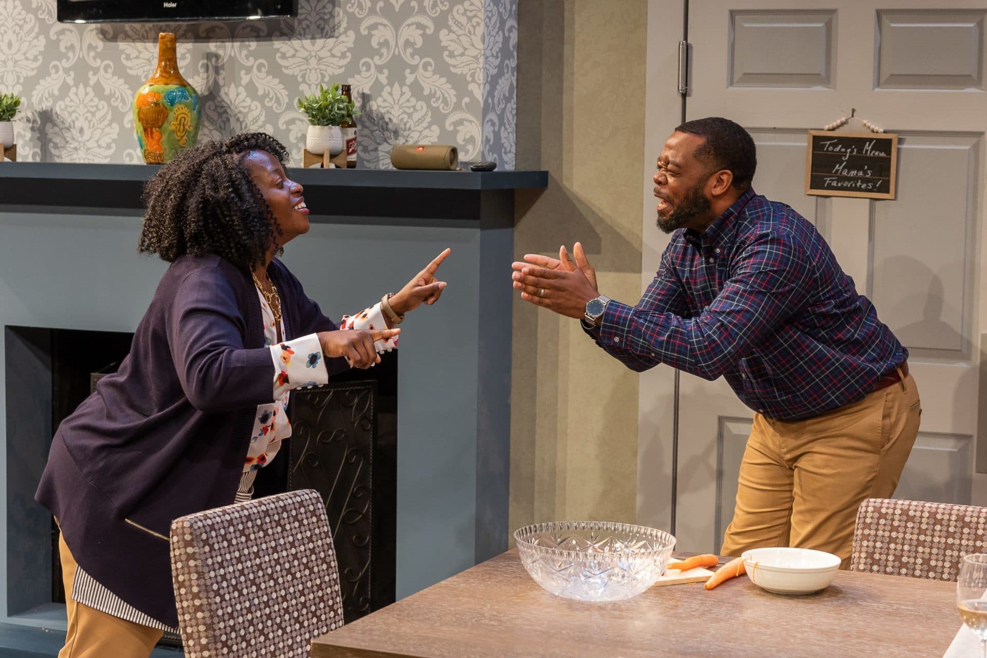 Yewande Odetoyinbo and Dom Carter in &quot;Fairview&quot; at SpeakEasy Stage Company. (Courtesy Nile Scott Studios)