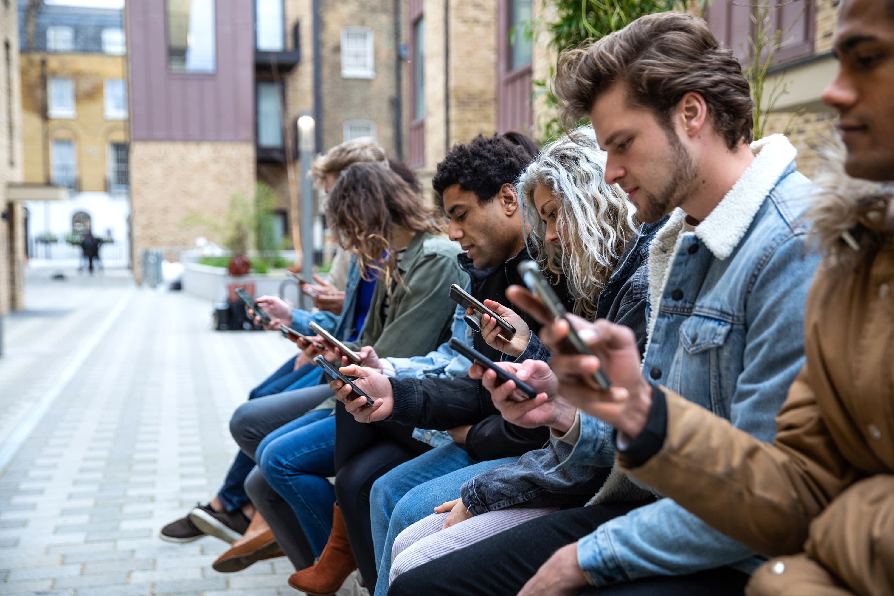 A new book fights for the right to hang out and connect offline. (LeoPatrizi/Getty Images)