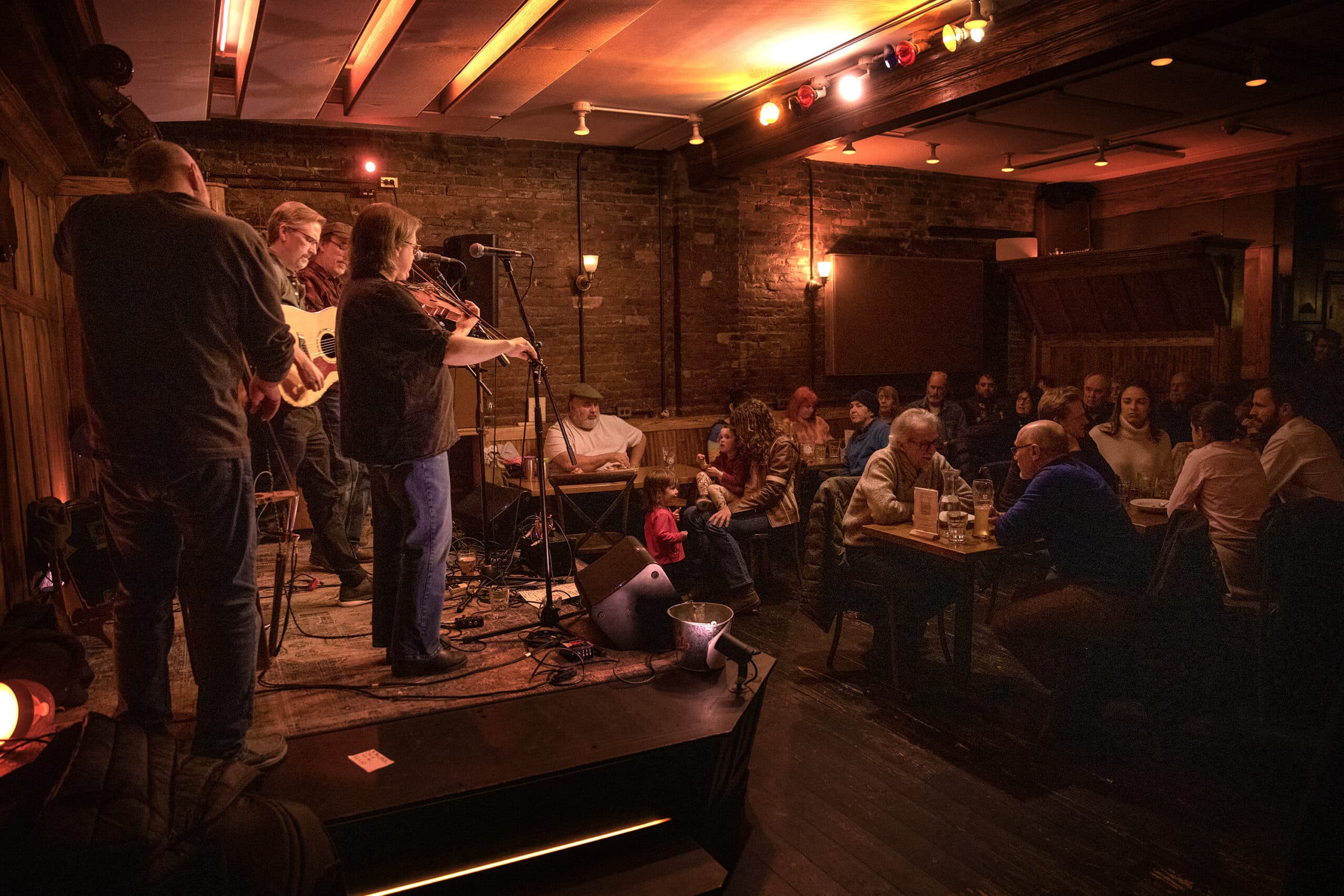 Royer Family Band plays for a full house at Atwood's on Cambridge Street in Cambridge. (Robin Lubbock/WBUR)