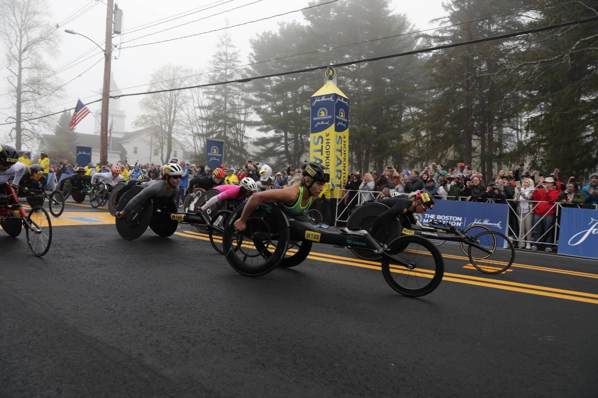 The start of the women's wheelchair division race. (Robin Lubbock/WBUR)