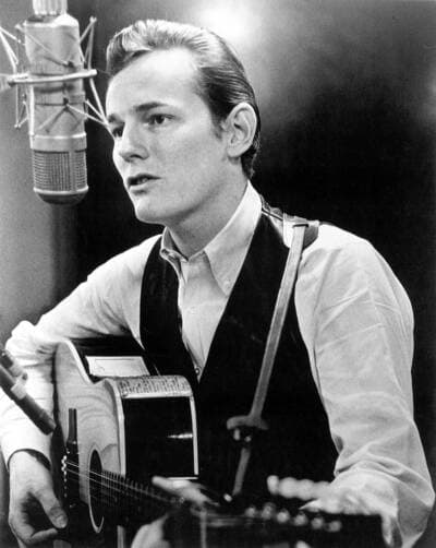 Portrait of Gordon Lightfoot circa 1965. (Photo by Michael Ochs Archives/Getty Images