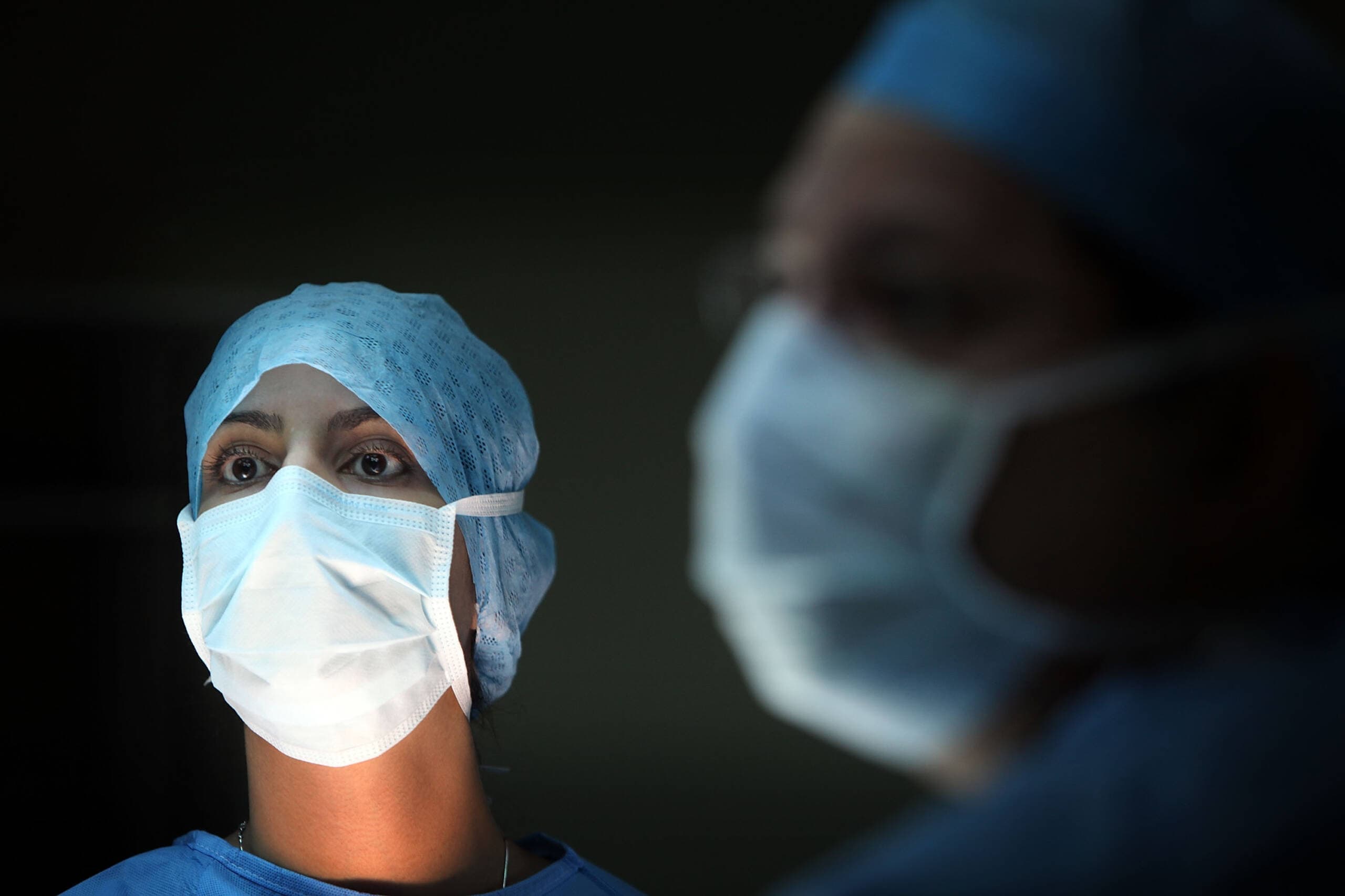 The gender pay gap for female doctors is deepest for those who are also mothers - Vimarsana News