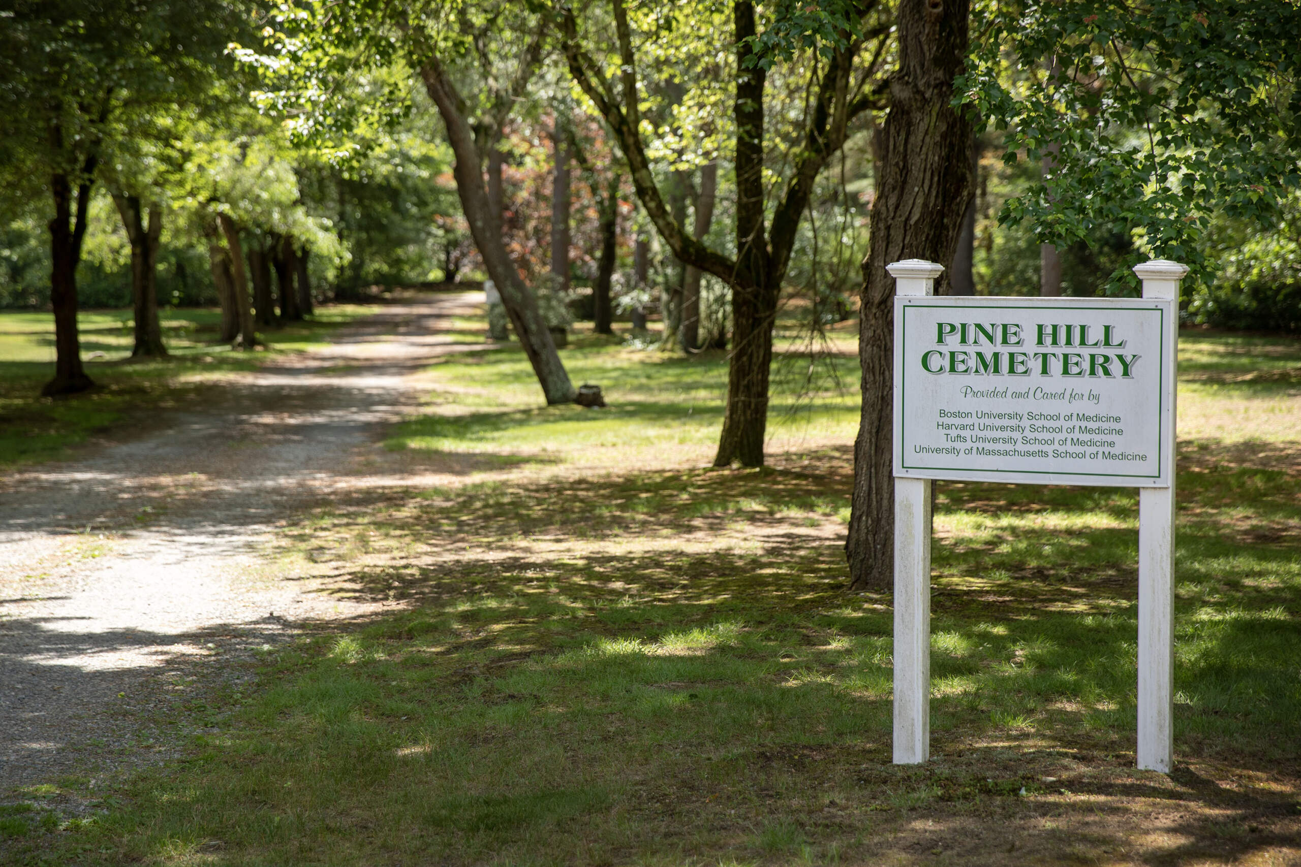 Pine Hill Cemetery, in Tewksbury, Mass. (Robin Lubbock/WBUR)