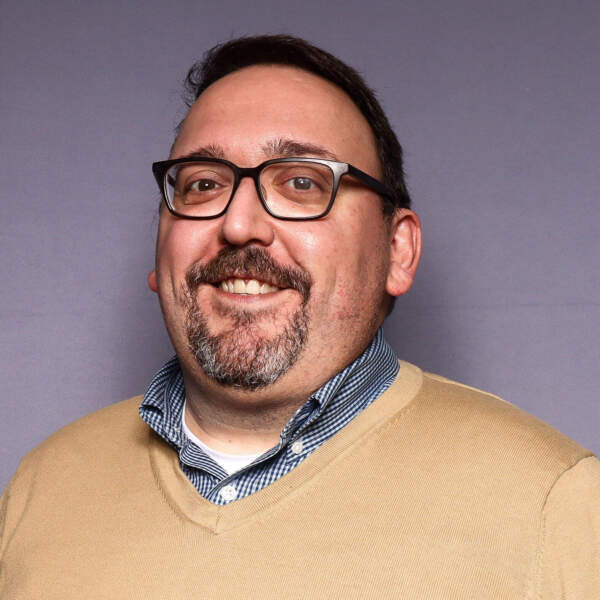 Headshot of Greg Lyons