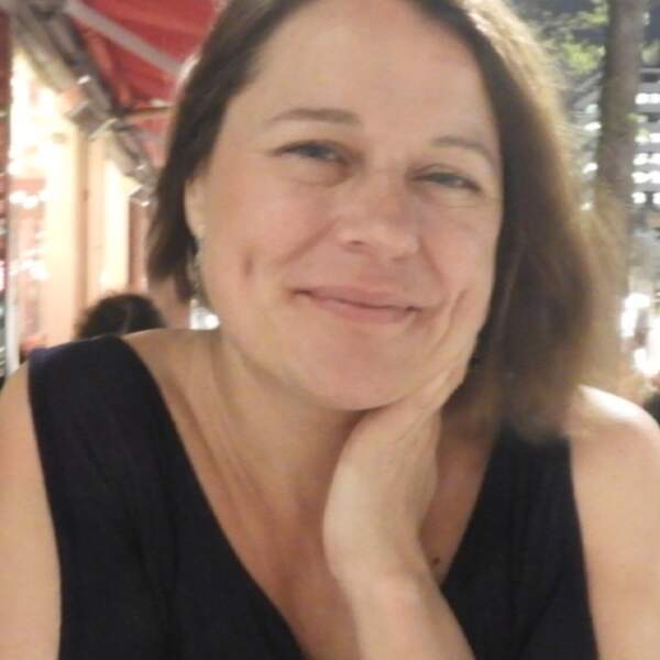 Headshot of Sarah Evans