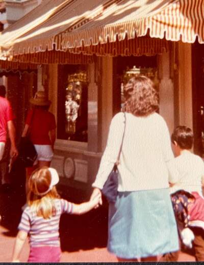 The author as a child, walking with her mother. (Courtesy Laura Shea Souza) 