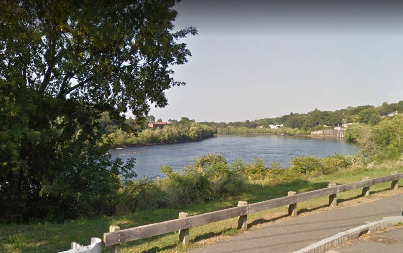 A section of the Merrimack River in Lowell near where 7-year-old Anna Mburu was last seen, screenshot captured July 10, 2023. (Screenshot Google Maps)