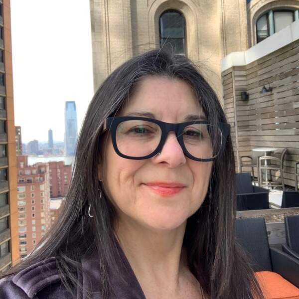 Headshot of Tracey Palmer