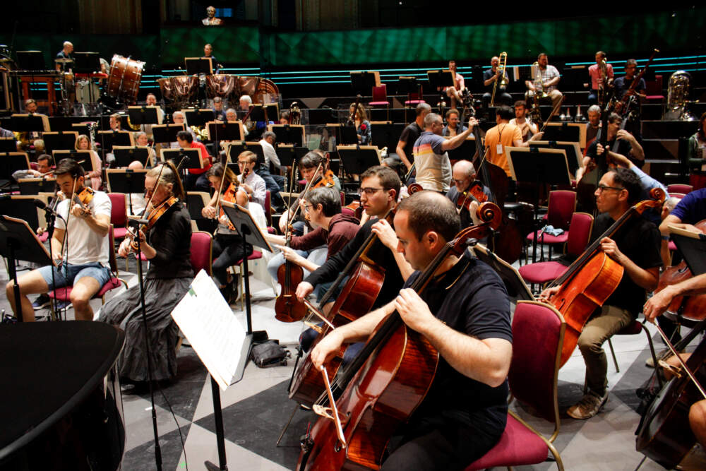 The BSO warming up for their first concert in London on Aug. 25, the orchestra's first concert in Europe since 2018. (Wilder Fleming/WBUR)