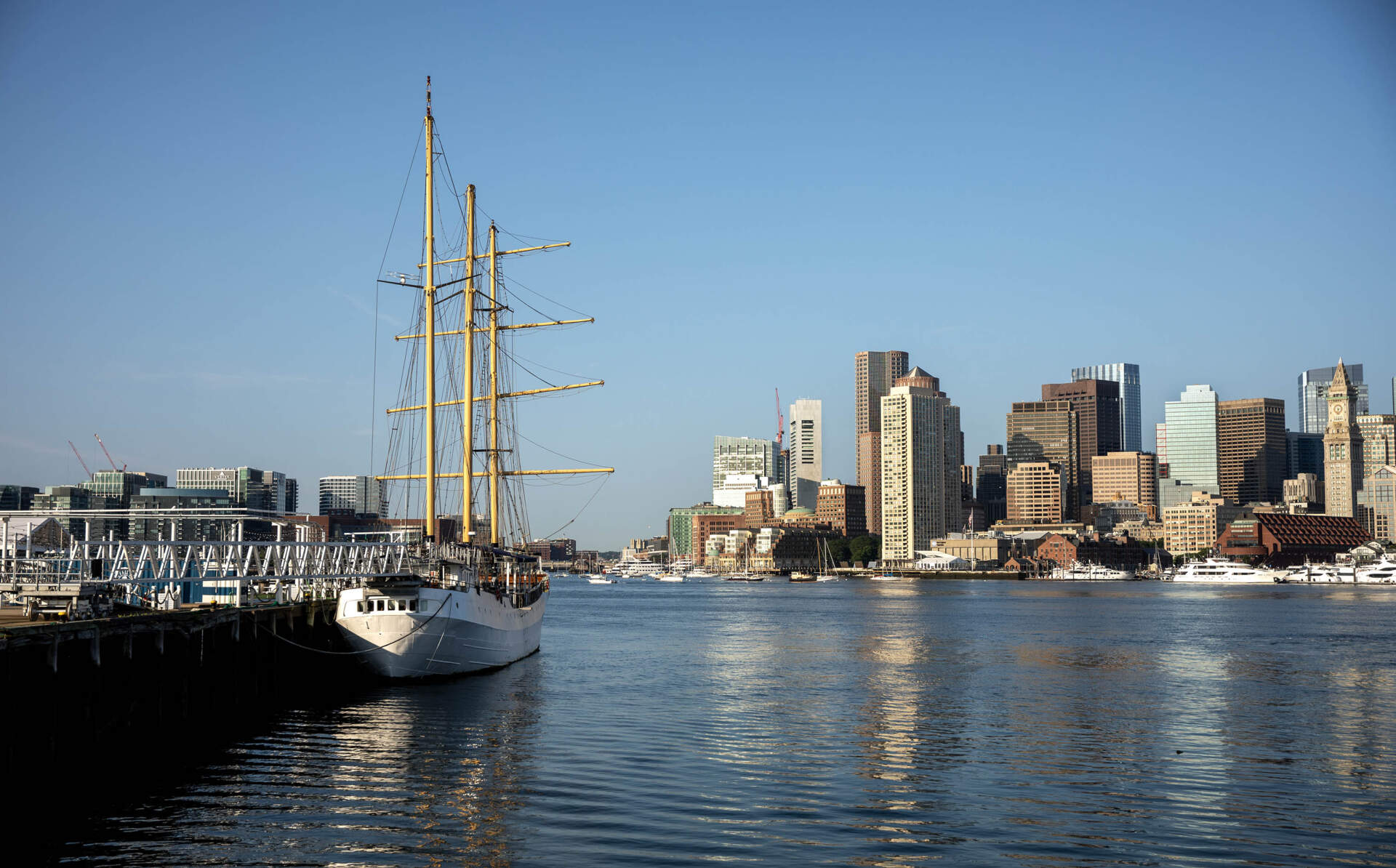 The Tall Ship oyster bar on Pier One in East Boston. (Robin Lubbock/WBUR)