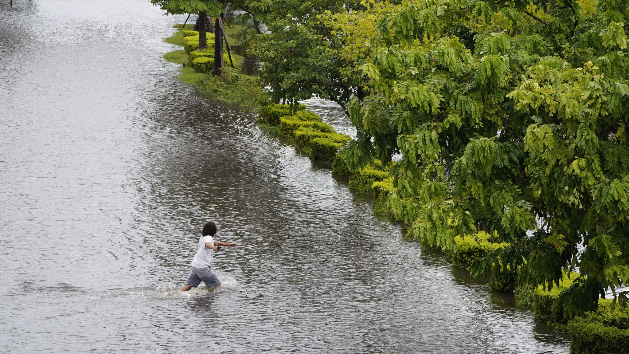 Florida braces for life-threatening storm surge from Hurricane Idalia ...