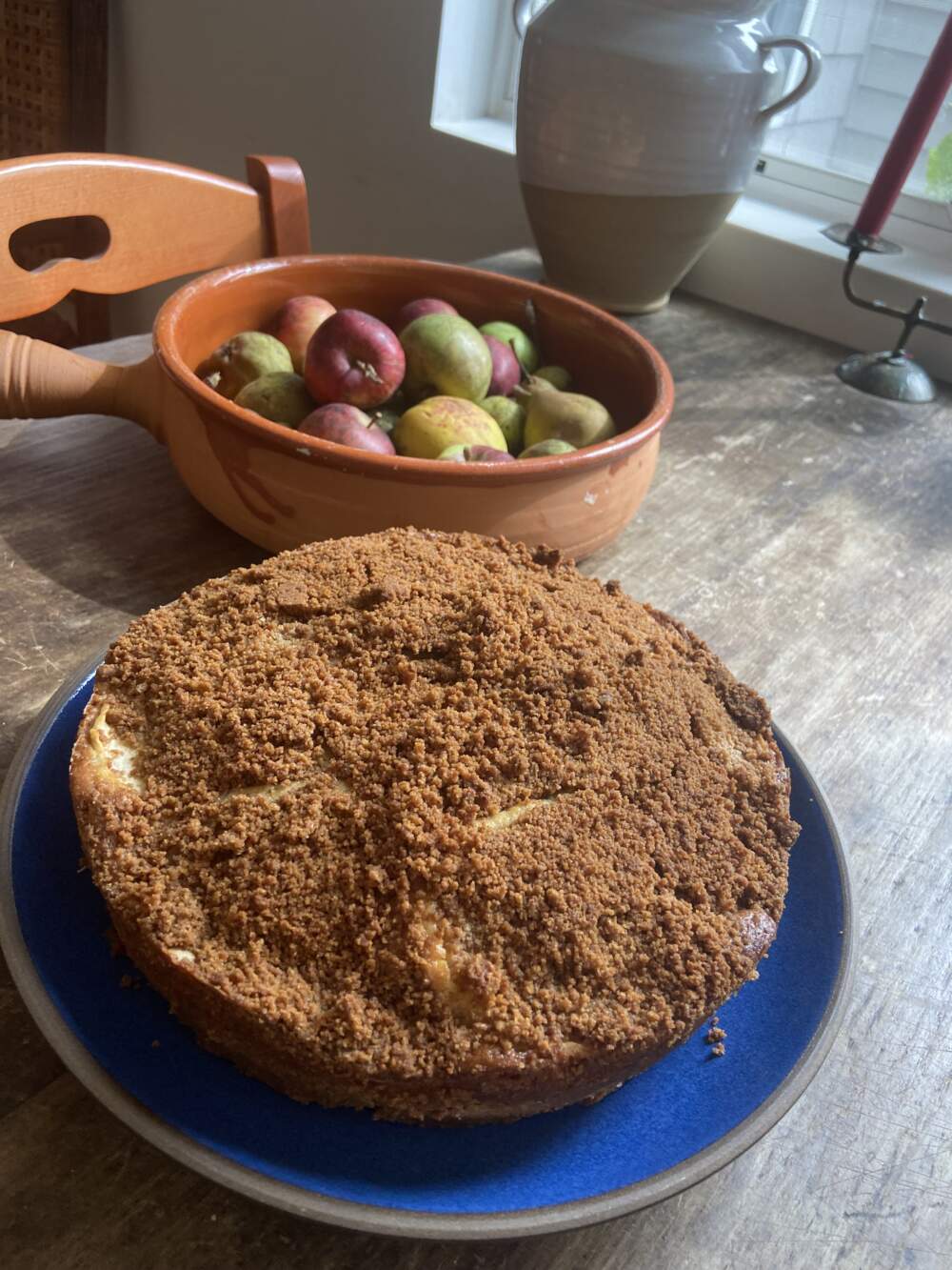 Apple sour cream coffee cake with gingersnap topping. (Kathy Gunst/Here & Now)