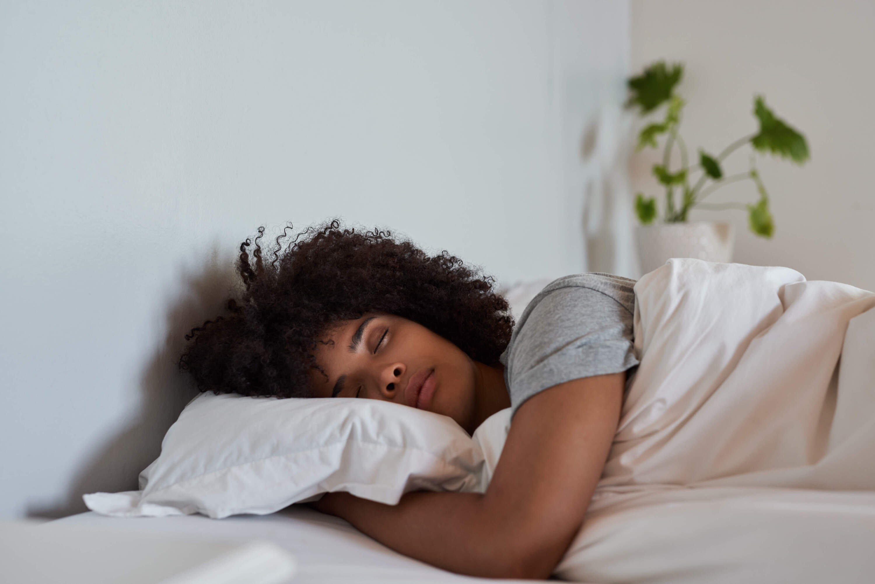 A new study finds the key to feeling rested may rely on a regular routine. (Getty Images)