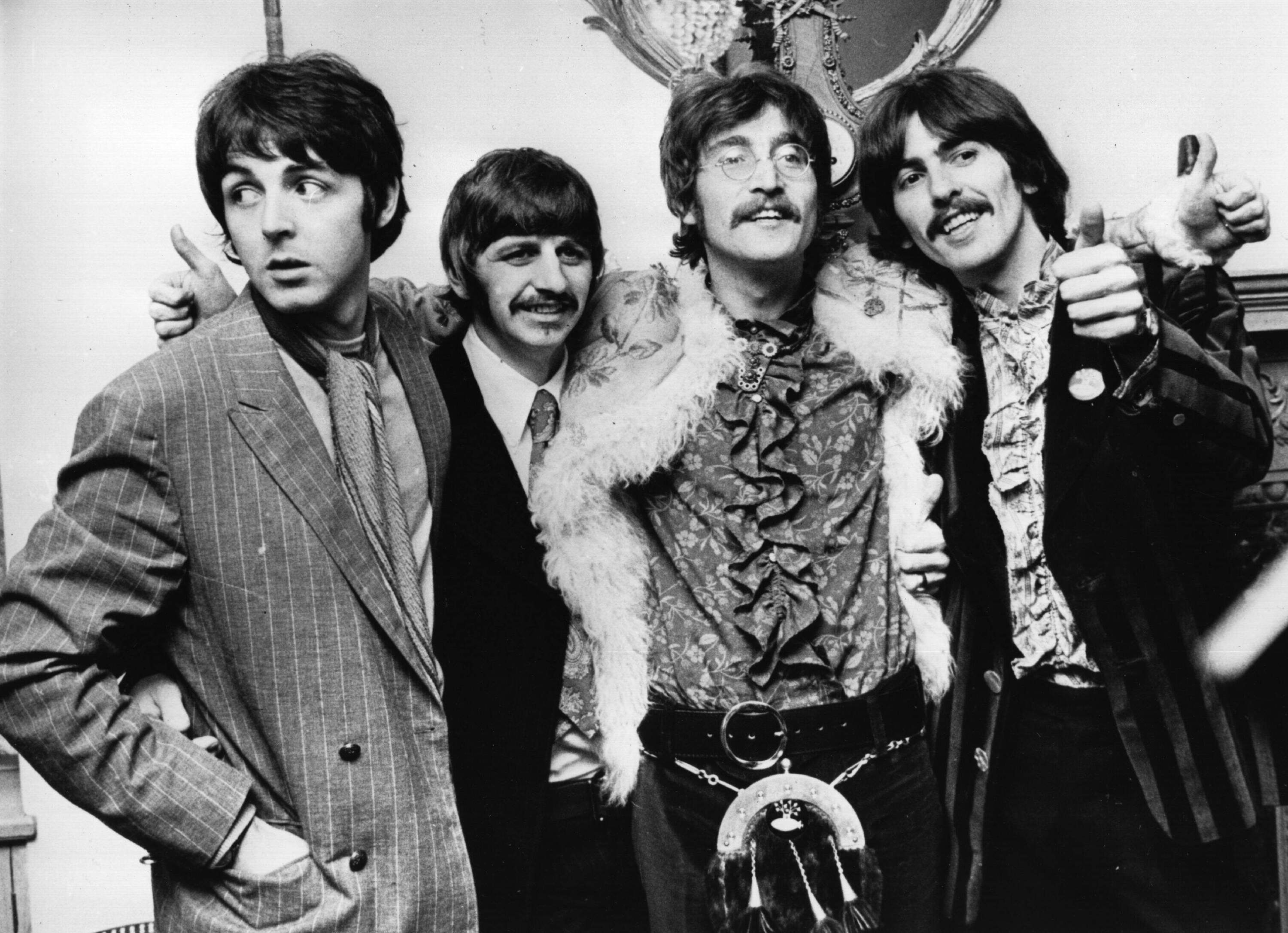 び*ー様 90s Beatles John Lennon vintage shi Now and Then,' new Beatles song with John Lennon's voice, drops