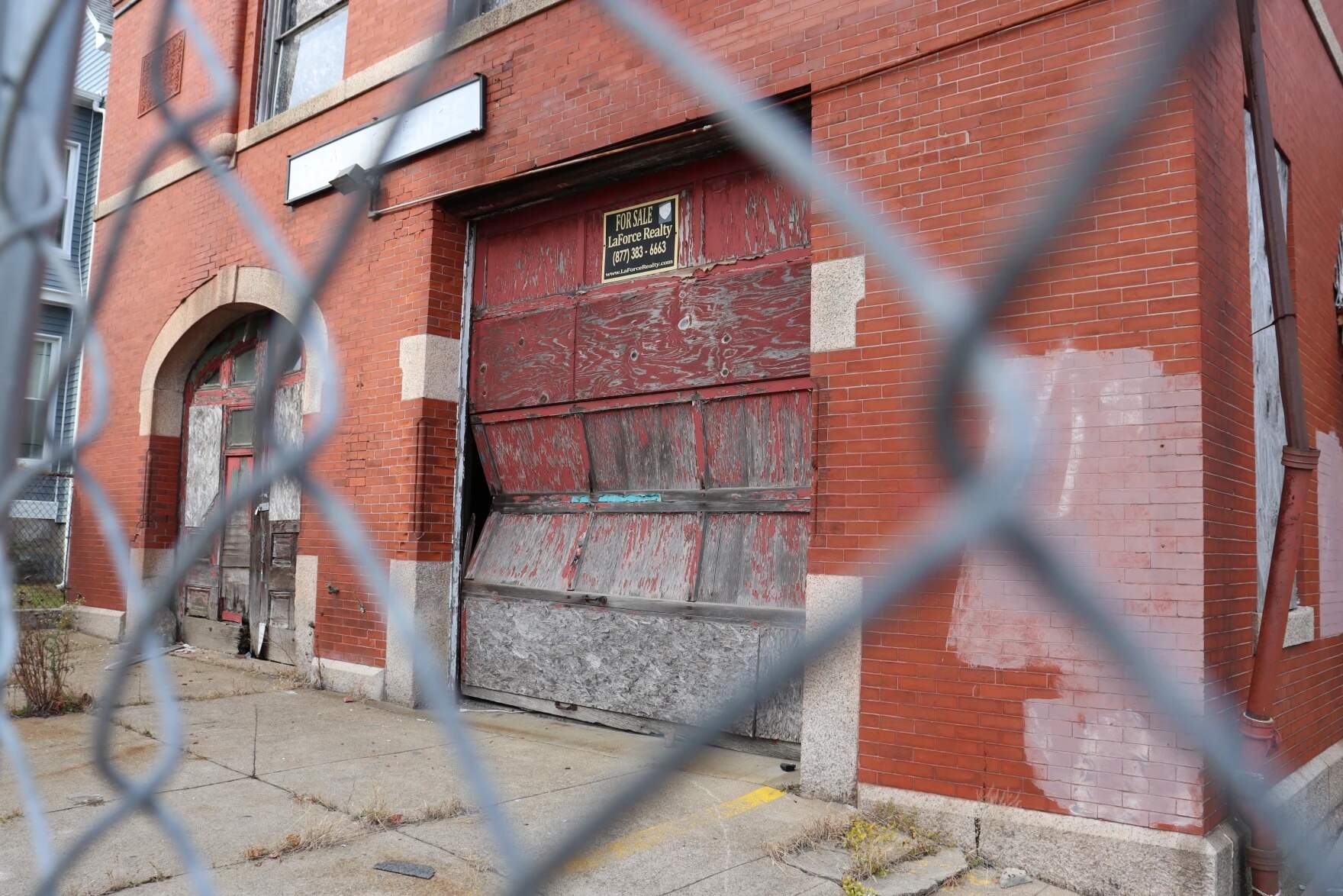 The building originally served as the Engine No. 5 House, and later as the City’s Civil Defense headquarters. But it's since been vacant, and has suffered from serious neglect and water infiltration. (Eve Zuckoff/CAI)