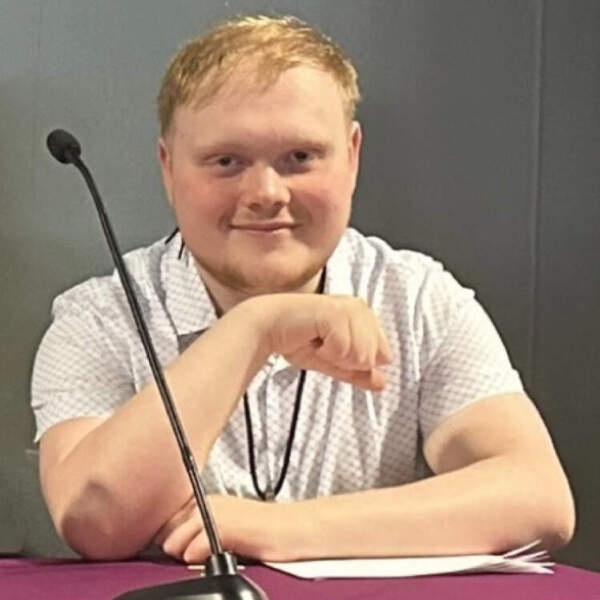 Headshot of Jonathan Gardner