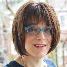 Headshot of Stephanie Burt