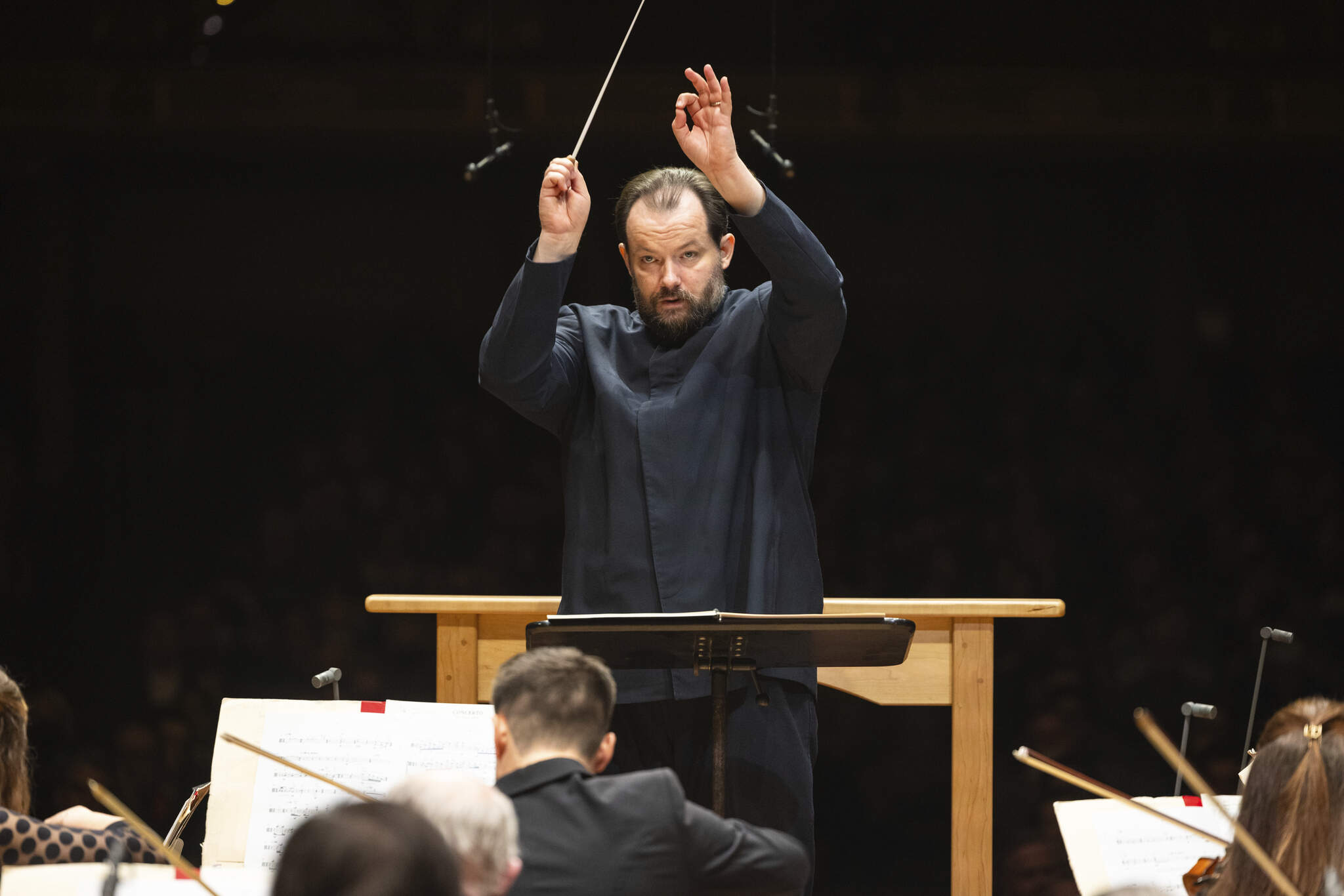 BSO Music Director Andris Nelsons leads the orchestra in Tania Leon's "Stride." (Courtesy of Robert Torres)