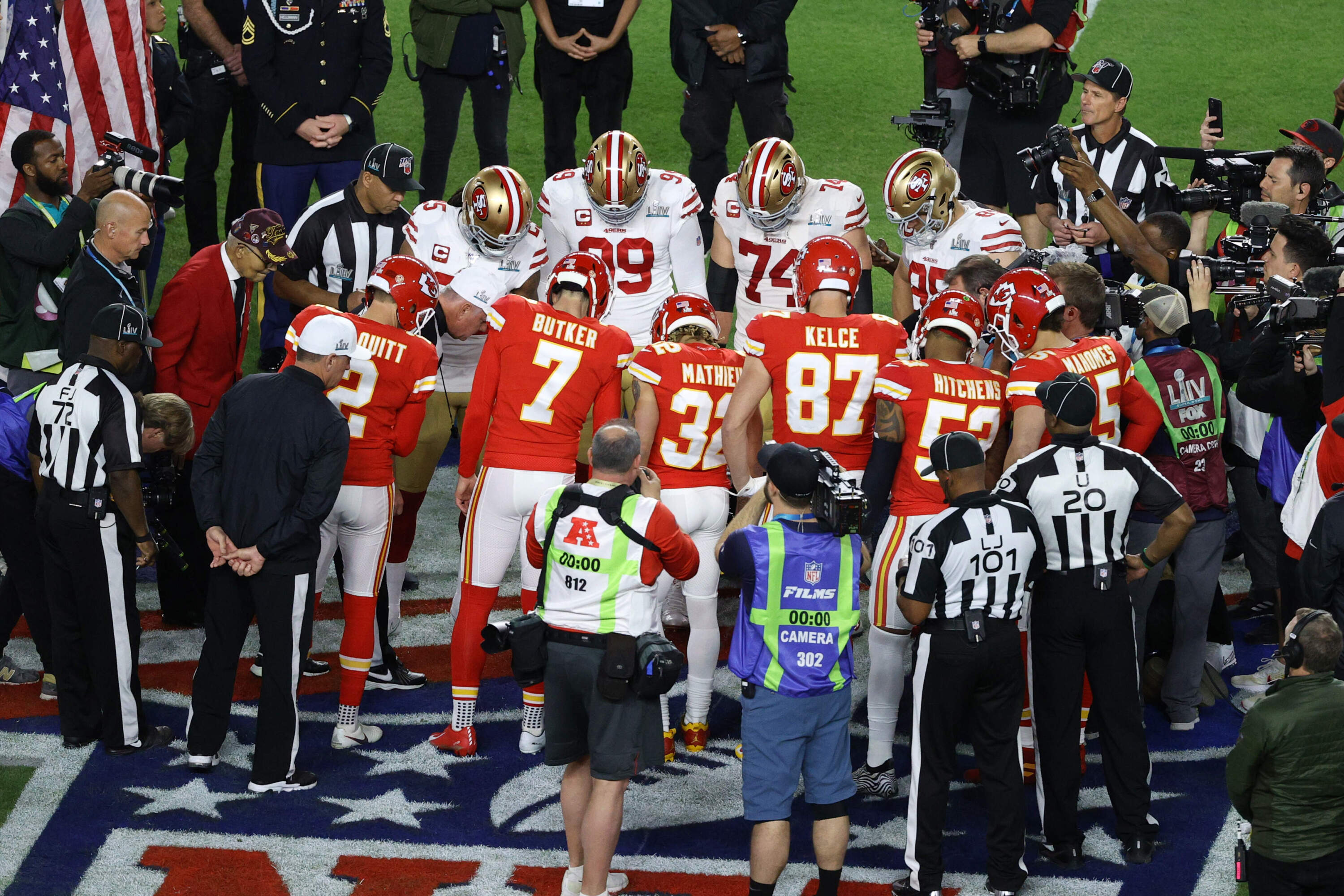 Referee Bill Vinovich tosses a coin prior to Super Bowl LIV between the San Francisco 49ers and the Kansas City Chiefs at Hard Rock Stadium in Miami. (Elsa/Getty Images)
