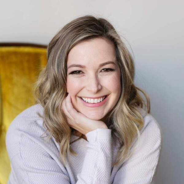 Headshot of Lindsay Hameroff