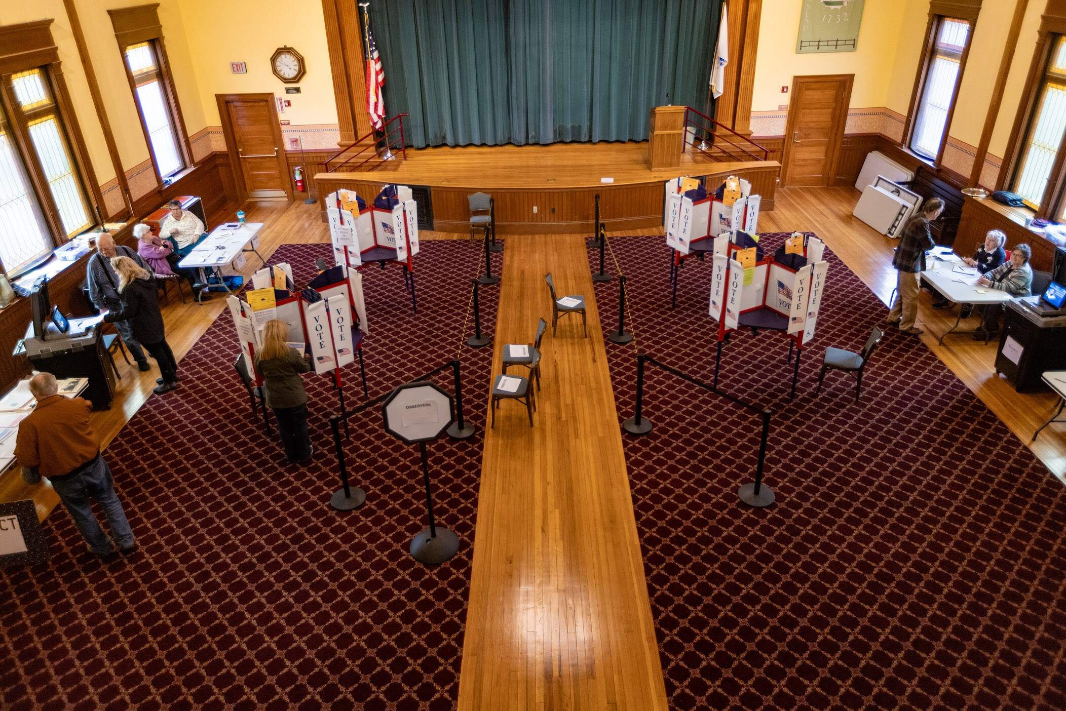 A few voters cast ballots at Memorial Hall in Townsend on Super Tuesday. (Jesse Costa/WBUR)