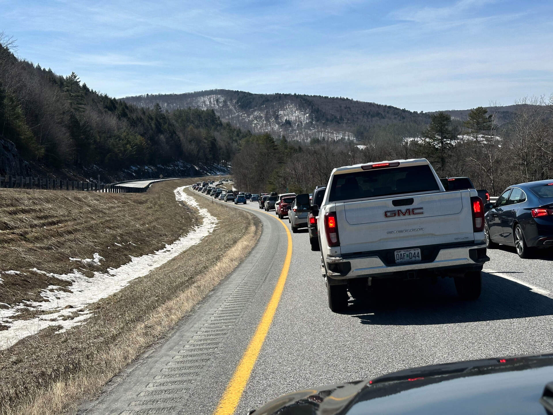 Traffic backs up on Interstate 89 in South Royalton, Vermont as spectators travel to see the total solar eclipse on April 8, 2024 (Jesse Costa/WBUR)