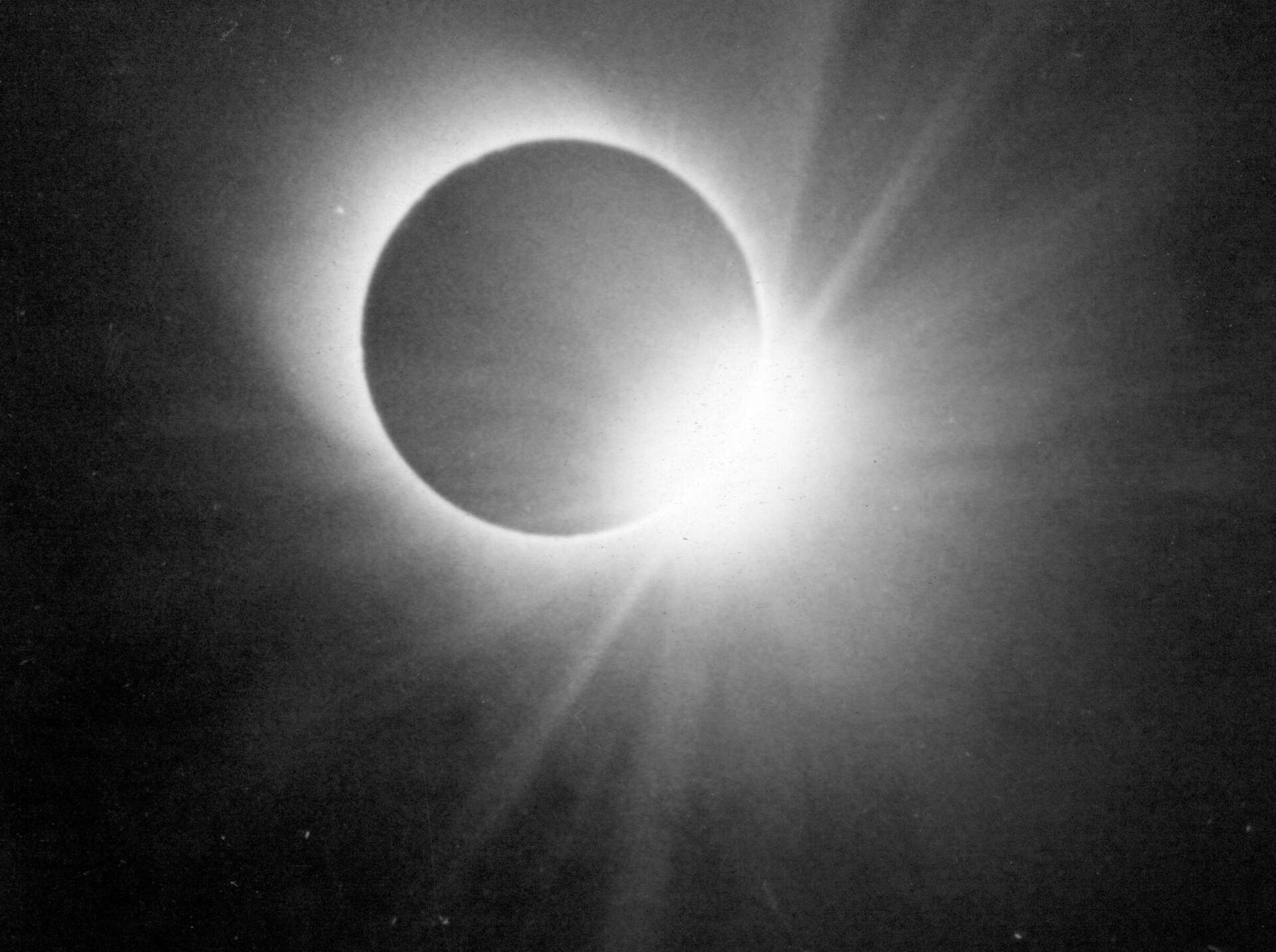 The total solar eclipse on July 20, 1963, viewed from Cadillac Mountain in Maine. (Paul Maguire/The Boston Globe via Getty Images)