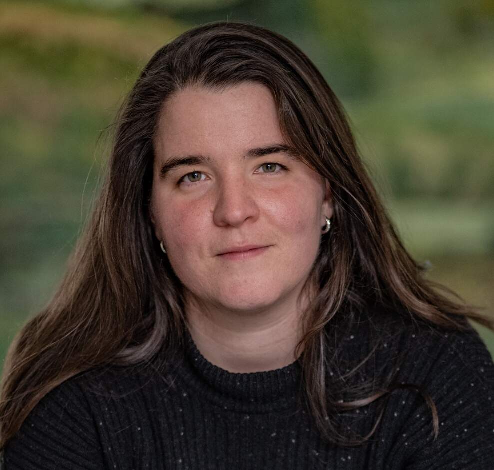 Headshot of Elizabeth Flood