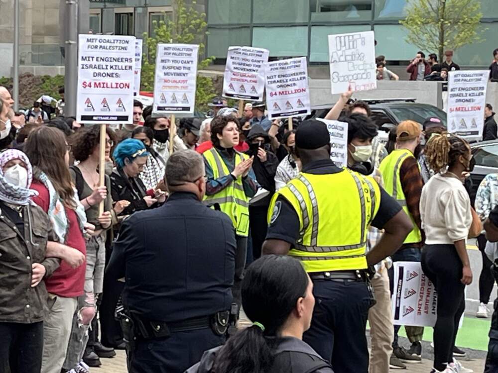 Police block MIT protesters on Thursday afternoon (Barbara Moran/WBUR)