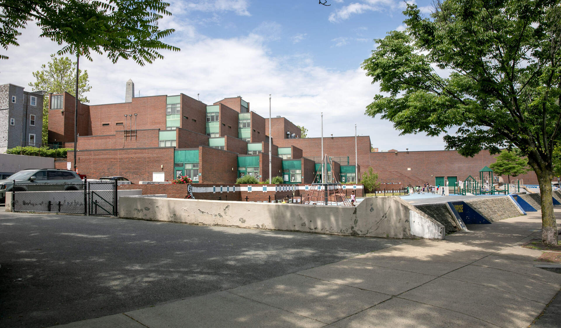 The Harvard-Kent Elementary School in Charlestown. (Robin Lubbock/WBUR)
