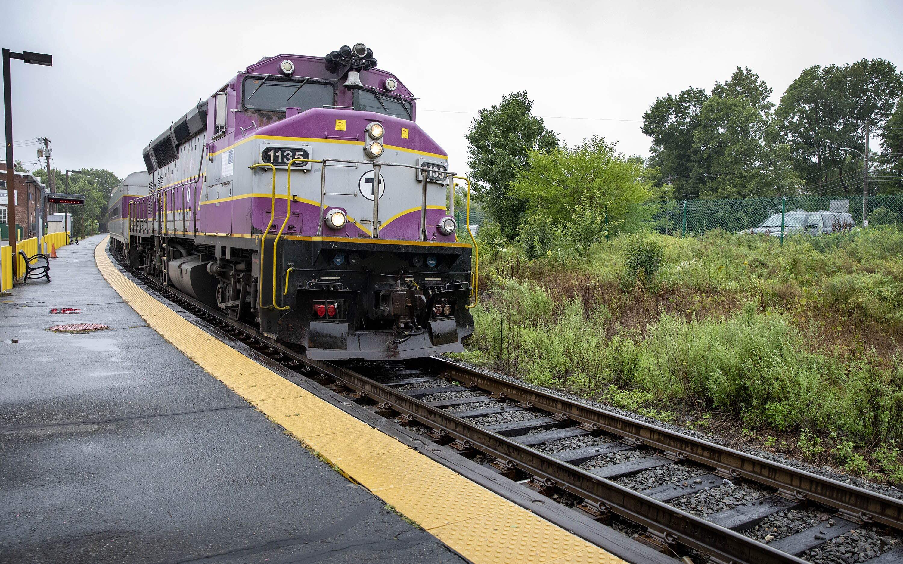 An MBTA Commuter Rail train arrives in Ipswich. (Robin Lubbock/WBUR)