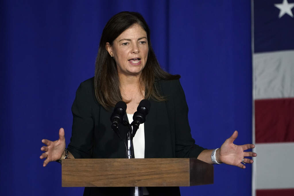 Kelly Ayotte, a former U.S. senator and 2024 Republican gubernatorial candidate in New Hampshire, speaks at a campaign rally at Lanconia Municipal Airport in 2020. (Robert F. Bukaty/AP)