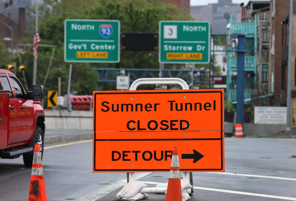 A sign at the entrance to the closed Sumner Tunnel. (John Tlumacki/The Boston Globe via Getty Images)