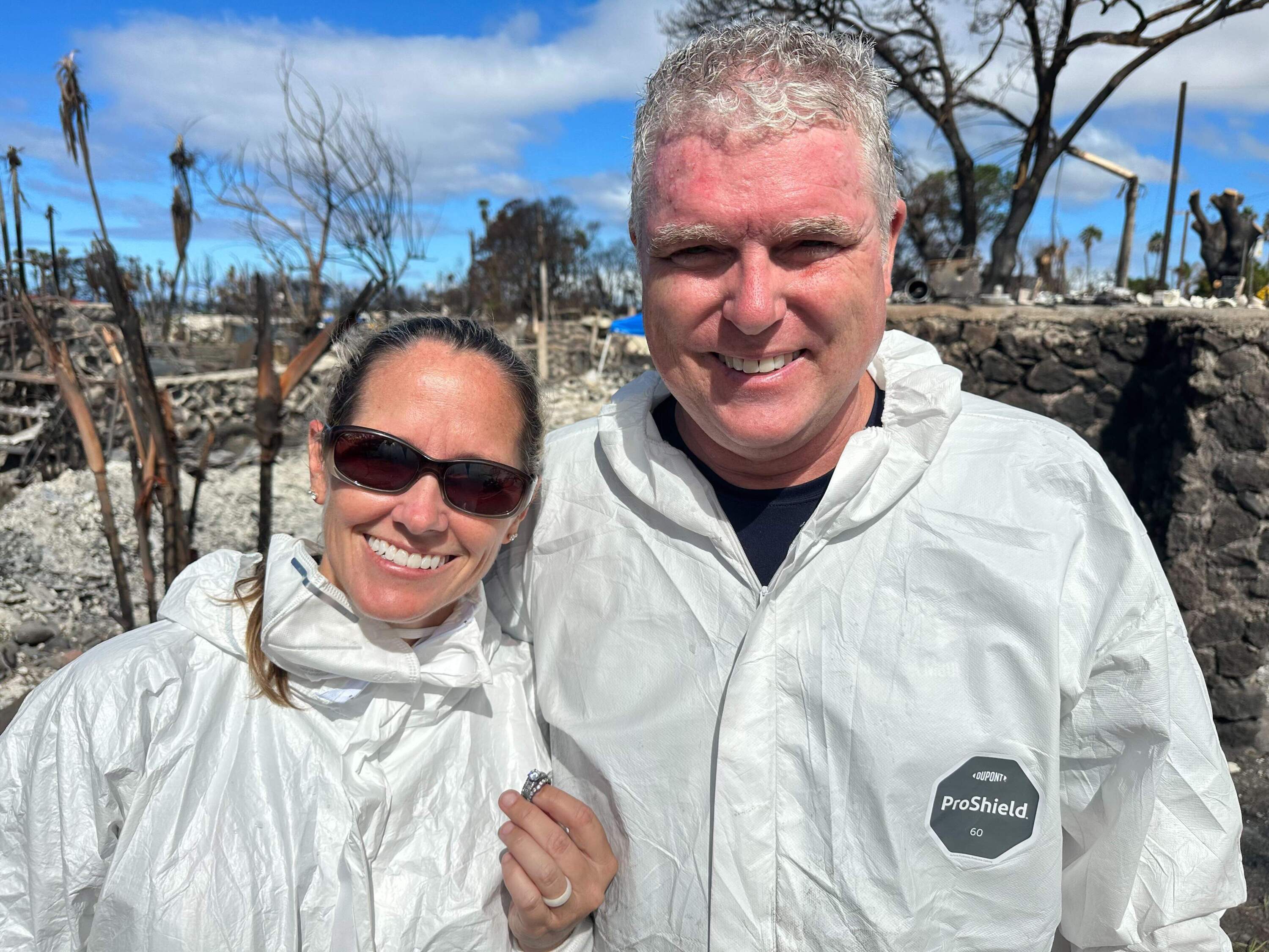 Mindi Cherry and her husband Ken on the day her wedding ring was returned. (Courtesy of Mindi Cherry)
