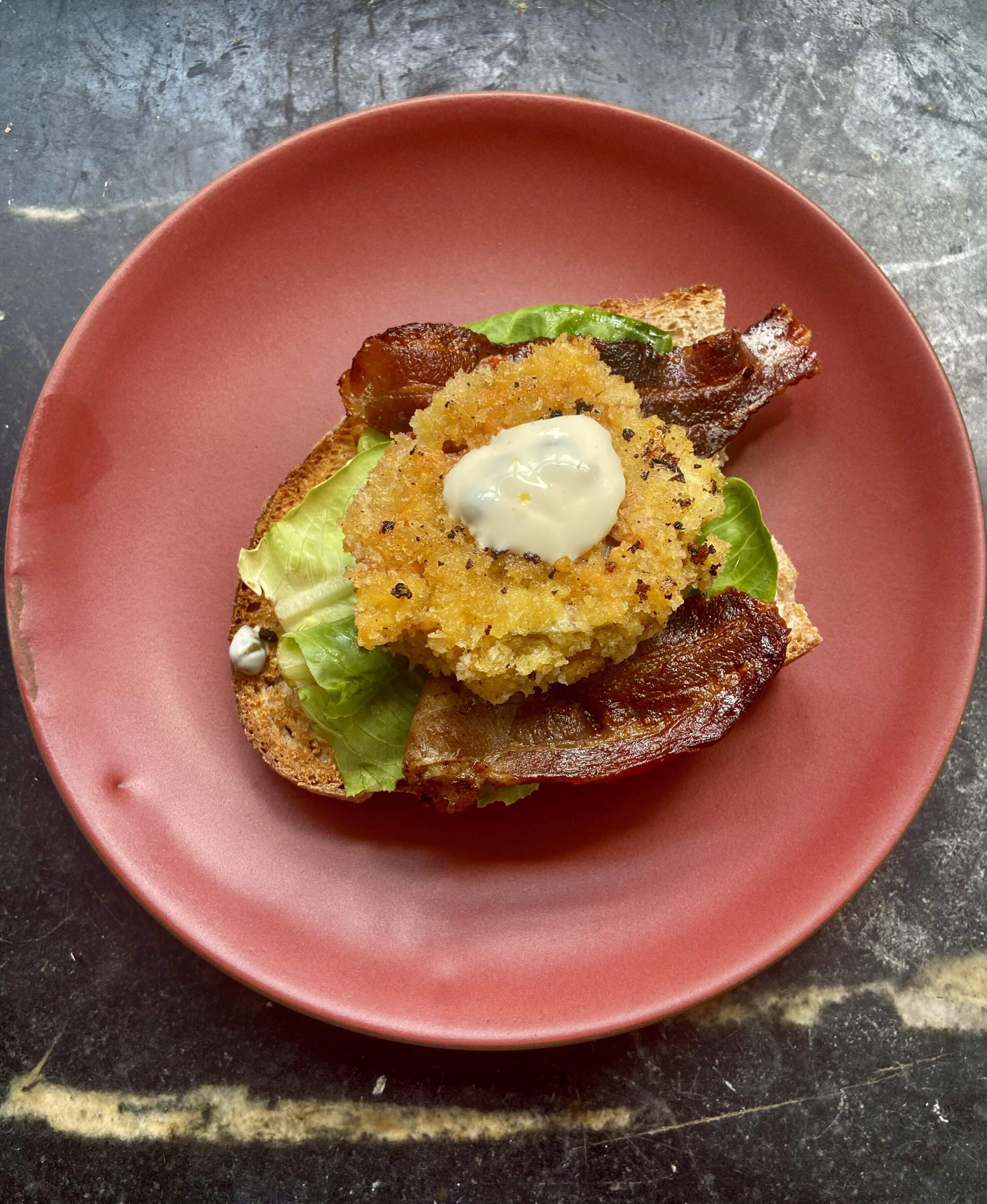 Fried tomato, bacon and lettuce sandwich. (Kathy Gunst/Here & Now)